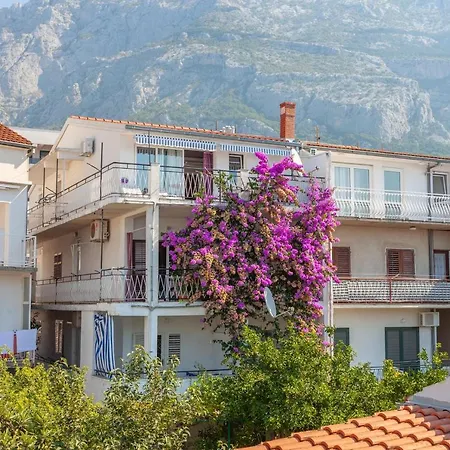 Prlic 3 * Makarska