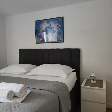 Prlić 3 * Makarska