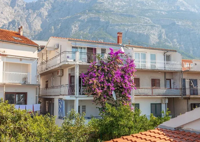 Prlić 3 * Makarska