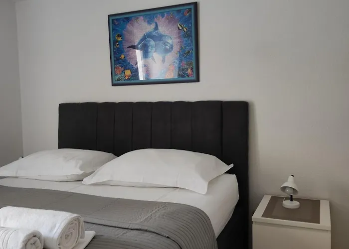 Prlić 3 * Makarska